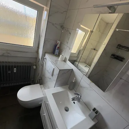 Land Lord 3-4 Sleeping Near Frankfurt Am Main *