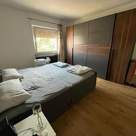 Land Lord 3-4 Sleeping Near Frankfurt Am Main Eppertshausen