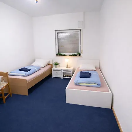 Land Lord 3-4 Sleeping Near Frankfurt Am Main Apartmán Eppertshausen