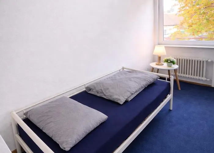 Land Lord 3-4 Sleeping Near Frankfurt Am Main *