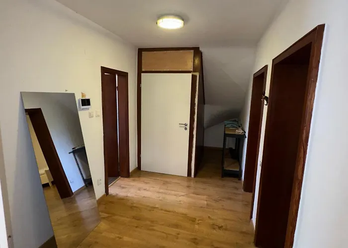 Land Lord 3-4 Sleeping Near Frankfurt Am Main Eppertshausen