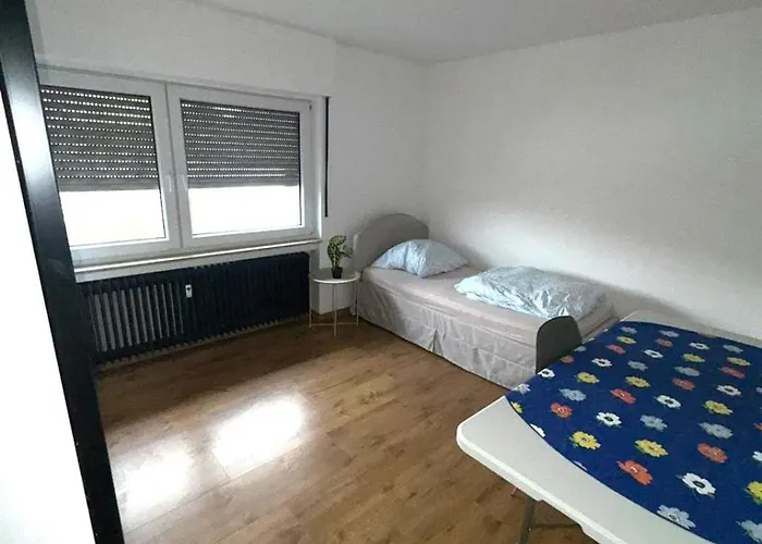 Land Lord 3-4 Sleeping Near Frankfurt Am Main Eppertshausen